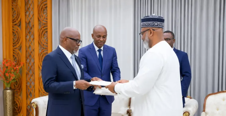 H.E Mohamed Hassan Kaisamba presenting Letters of Credence to Togolese President