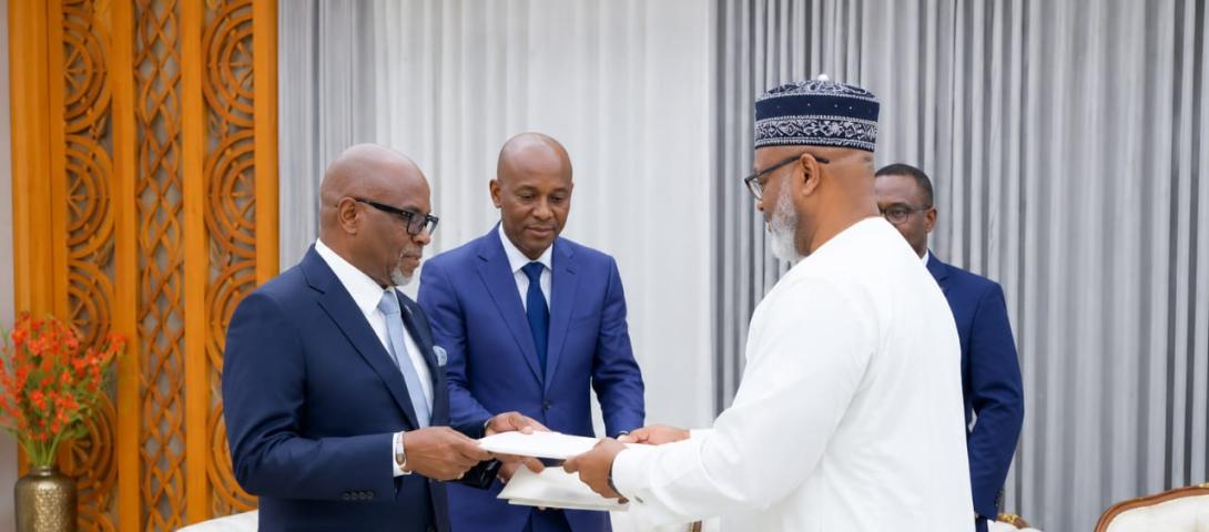 H.E Mohamed Hassan Kaisamba presenting Letters of Credence to Togolese President