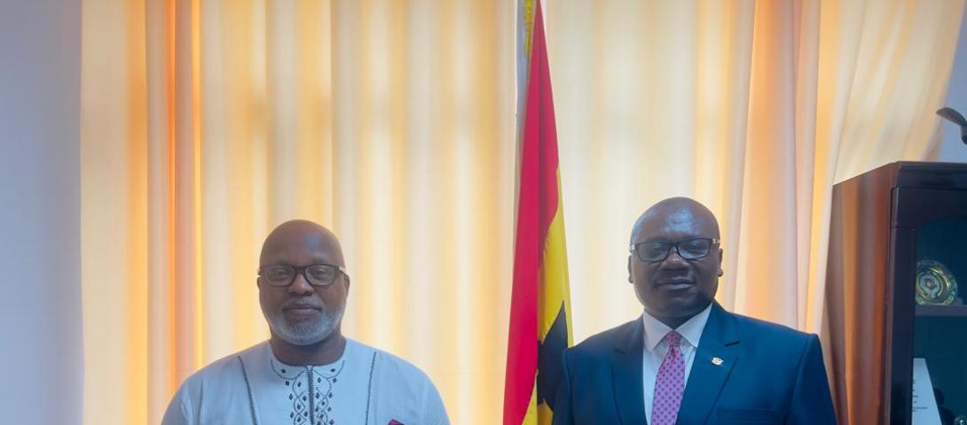 H.E. Mohamed Hassan Kaisamba and the Chief of Protocol at the Ministry of Foreign Affairs in Ghana, Gustav Dovlo 